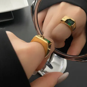 AENSOA 316L de Aço Inoxidável Banhado a Ouro 18K Anéis de Luxo Verde Zircão Mulheres Anéis de Casamento do Casal Jewlery Acessórios de Moda