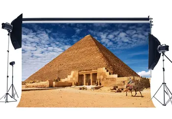 Pirâmide Pano De Fundo Do Antigo Egito Paisagens Do Deserto De Camelo Peregrinação Adoração Azul Do Céu Uma Nuvem Branca A Natureza De Fundo